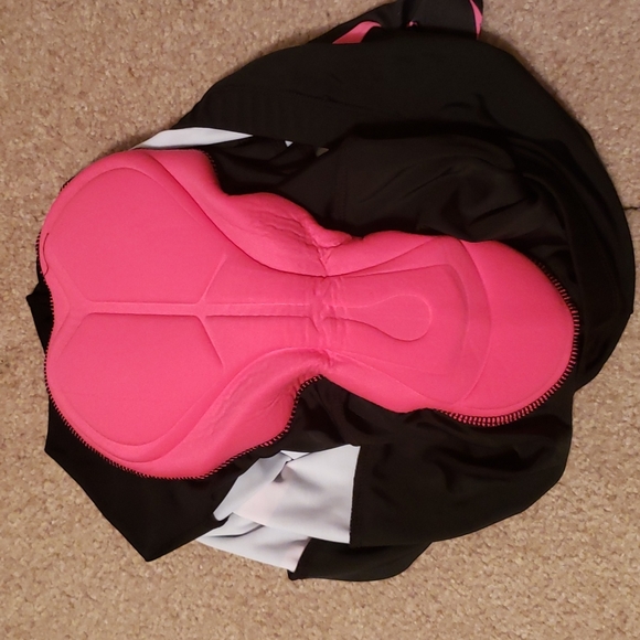 Beroy Women's Cycling Shorts - Picture 4 of 9